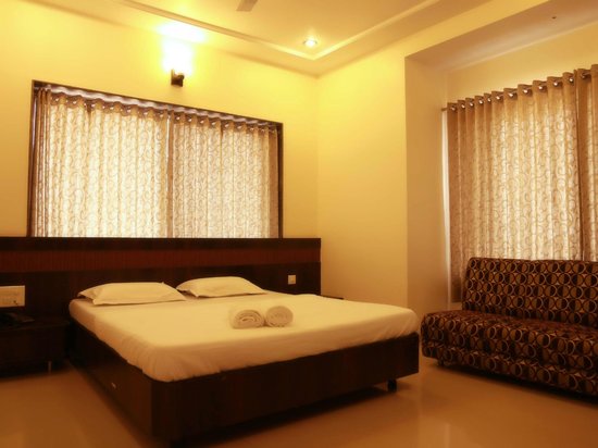 Hotel Sai Ramanand
